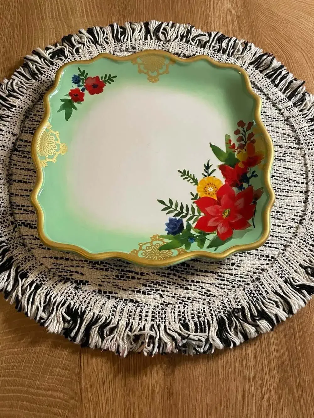 The Pioneer Woman Winter Bouquet 10.5-inch Square Scalloped Stoneware Dinner Pla